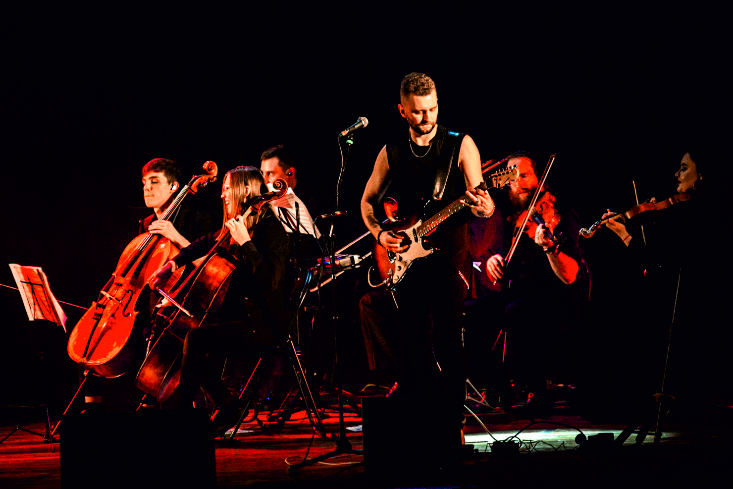 Симфоническое рок-шоу: Premier Orchestra и солисты музыкальных театров Санкт-Петербурга